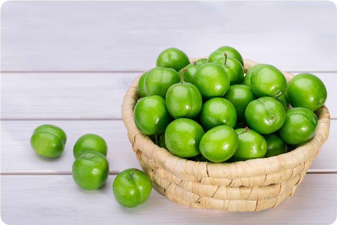 فراتر از ترشی: خواص باورنکردنی گوجه سبز برای قلب، پوست و گوارش.