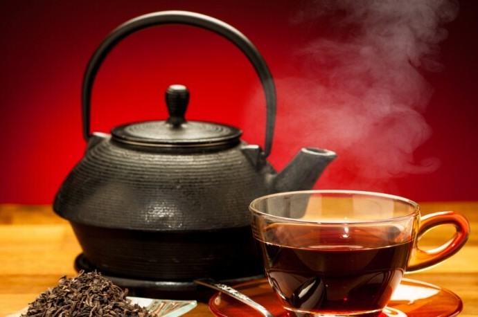فواید شگفت‌انگیز چای سیاه: از رفع خستگی تا سلامت قلب و مغز