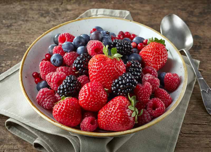 کدام میوهها قویترین پادزهر ریزش موی شدید هستند؟