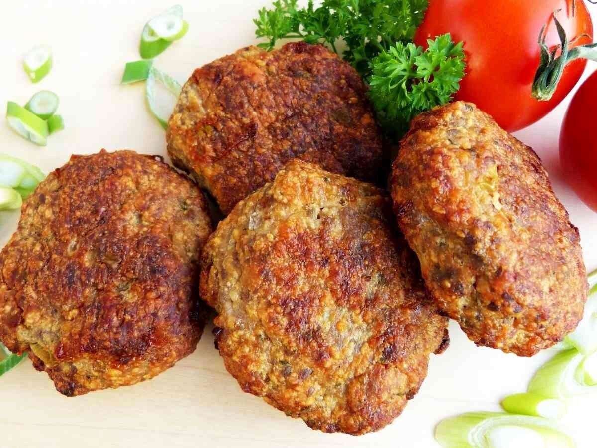 طرز تهیه کتلت تره فرنگی با گوشت چرخ کرده + فوت و فن
