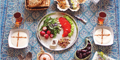 غذای روزه دار باید شامل چه گروه های غذایی باشد؟