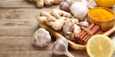 ۱۲ داروی گیاهی برای کشتن میکروب معده
