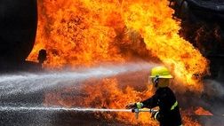 حریق مجتمع مسکونی در اکباتان ٣٢ نفر مصدوم برجای گذاشت