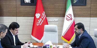 دیدار مدیرعامل بانک ملت و استاندار قم
