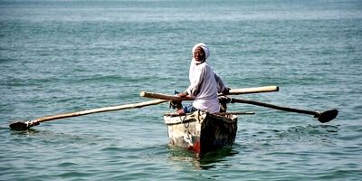 نجات سه صیاد چارکی پس از ۱۲ ساعت سرگردانی روی دریا