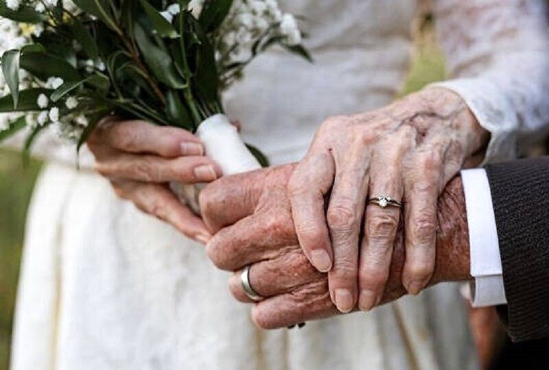 ثبت بیش از ۳۲ هزار ازدواج برای افراد بالای ۵۰ سال در سال ۱۴۰۳