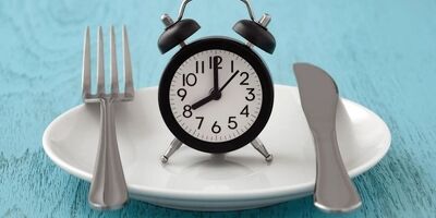 رژیم فستینگ برای همه مناسب است؟
