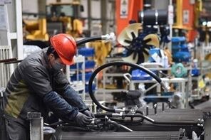 نسخه پیشنهادی برای مشاغل سخت؛ بازنشستگی زودتر یا کار در محیط ایمن‌تر؟
