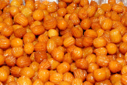 افت ۵۰ درصدی فروش زولبیا و بامیه به دلیل افزایش قیمت