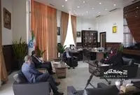 بیمه مرکزی کنار بیمه گزاران و مشتریان شرکت های بیمه ای ایستاده است + گزارش تصویری 
