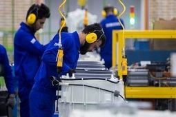 توافق سه‌جانبه بر سر افزایش ۶۰ درصدی حداقل حقوق کارگران