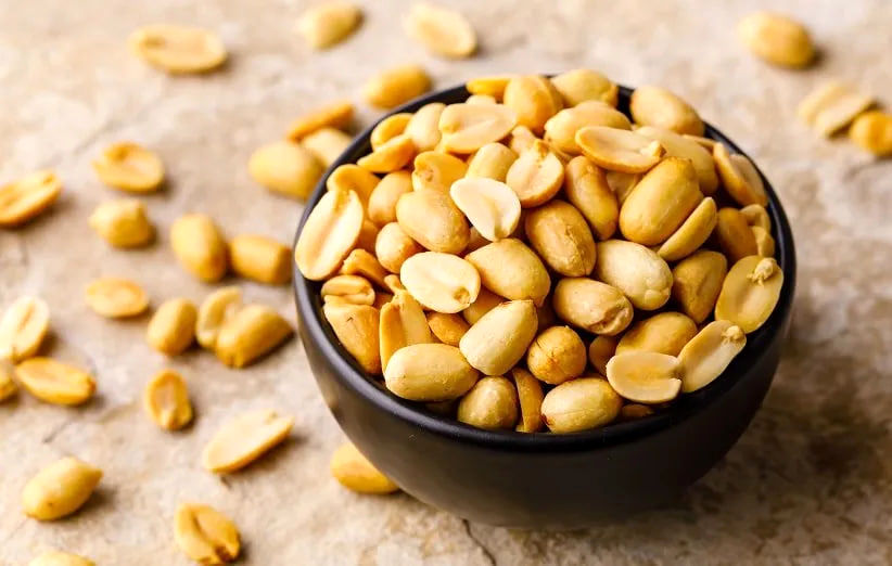 کاهش روند پیری با مصرف بادام زمینی!