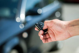 لیزینگ خودرو در اصفهان؛ لیست جامع شرکت‌های رسمی و فروش اقساطی