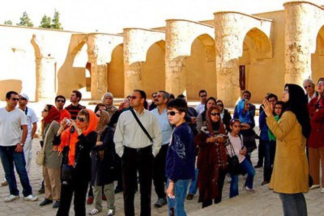 بیمه دوهزار راهنمای گردشگری به زودی به جریان میافتد