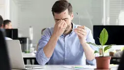 سندرم بینایی کامپیوتری در کمین کارمندان
