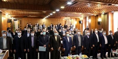 برگزاری آیین تقدیر از بیمه گذاران وفادار و شبکه فروش استان آذربایجان غربی

