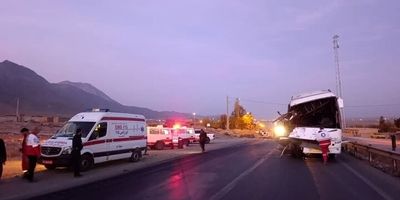 واژگونی مینی بوس در ورودی صالح آباد ۶ مصدوم بر جای گذاشت
