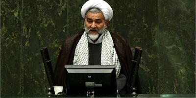 وضعیت بازار ارز و کالاهای اساسی در کمسیون اقتصادی مجلس بررسی می‌شود