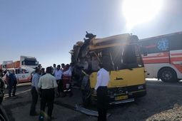 تصادف ‌اتوبوس حامل دانشجویان و فوت ۲ سرنشین در جاده سمنان - سرخه
