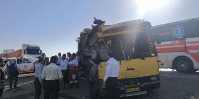 تصادف ‌اتوبوس حامل دانشجویان و فوت ۲ سرنشین در جاده سمنان - سرخه

