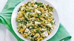 طرز تهیه سالاد سیب زمینی و ذرت با شوید
