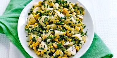 طرز تهیه سالاد سیب زمینی و ذرت با شوید
