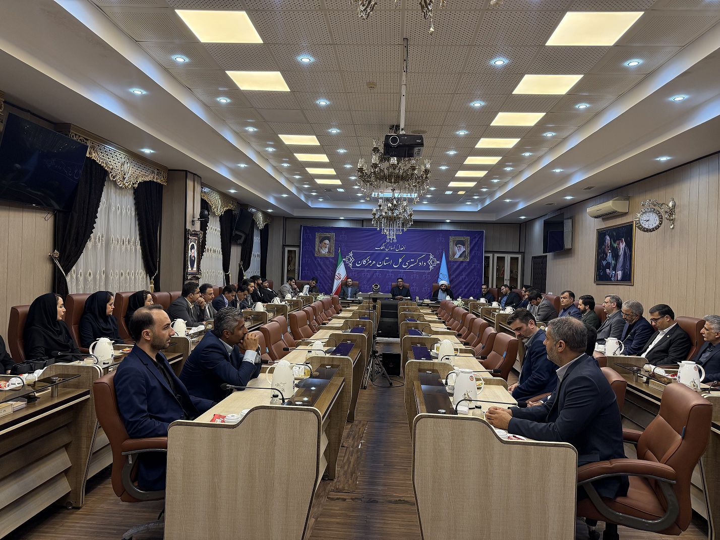 با حضور مدیرعامل بیمه البرز در استان هرمزگان؛ پرداخت خسارت ها آغاز شد