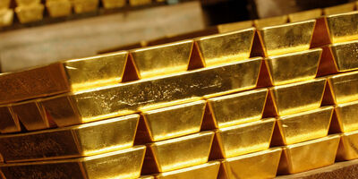 واردات بیش از ۸ میلیارد دلار شمش طلا / تراز تجاری منفی ۱۴.۶ میلیارد دلار شد