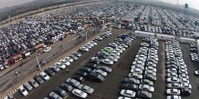 ۱۲ هزار خودرو کف پارکینگ مانده است