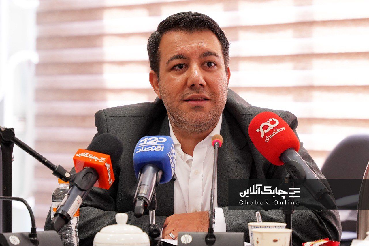 بانک ها با وجود جذب منابع صفر درصدی و ایجاد رقابت انتظارات بازار سرمایه را نیز تغییر داده اند+ فیلم