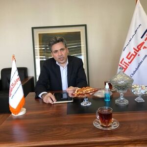 علی فرزین
