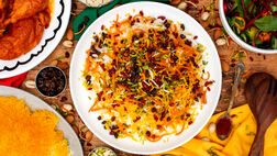 طرز تهیه شیرین پلو با مرغ ریش ریش؛ دستور مرحله به مرحله