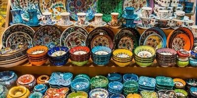 آثار هنرهای تجسمی کاربردی می‌شوند