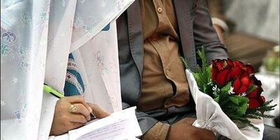 میانگین سن طلاق مردان ۳۸.۲  سال و برای زنان ۳۳.۴ سال است