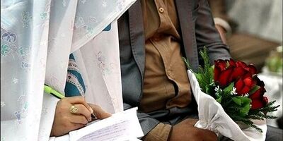 میانگین سن طلاق مردان ۳۸.۲  سال و برای زنان ۳۳.۴ سال است