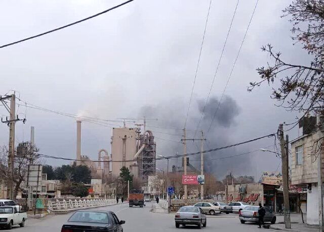 آتش‌سوزی در کارخانه سیمان دورود / مخزن مازوت طعمه حریق شد
