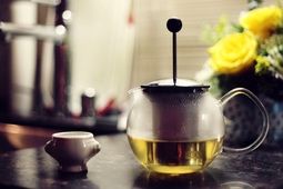 آیا یک فنجان چای داغ می‌تواند کلید کاهش وزن شما باشد؟
