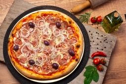 پیتزا چیلی تند؛ پیتزای مکزیکی ساده و خوشمزه

