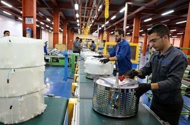 کارگران نگران نباشند؛ نرخ دستمزد تا پایان سال نهایی می‌شود 