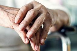 داروی حیاتی بیماران ALS همچنان بدون بیمه؛ آلساوا با وجود تولید داخلی نایاب و بحران‌ساز شد