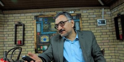 مالیات پیش فروش سکه معادل یک‌ماه یارانه نقدی است/ با پرداخت ارز 4200 تومانی 15 الی 20 میلیارد دلار از دست رفت/ قرار دادن کاغذ روزنامه در لیست کالاهای اساسی دزدی آشکار است