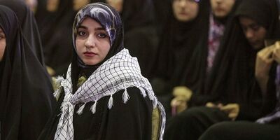 تعهد ۱۰ ساله پذیرفته شدگان وزارت آموزش و پرورش برداشته شد