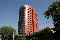 تعداد بیمه نامه های بیمه ایران فقط 2 درصد بیشتر شد + جدول