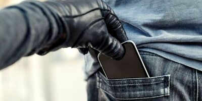 همسرم با لباس مردانه سرقت می‌کند

