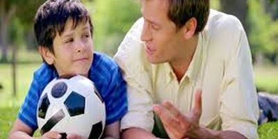 شکل­ گیری هویت منفی، زندگی نوجوان را تهدید می‌­کند