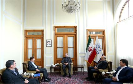 دیدار لاریجانی با مدیران بیمه مرکزی