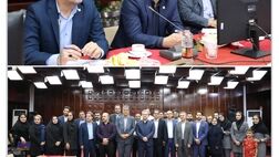نشست هم‌اندیشی مدیرعامل و معاونین بیمه سرمد با نمایندگان و شبکه فروش استان خوزستان برگزار شد
