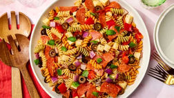  طرز تهیه سالاد پپرونی با و بدون پاستا به سبک ایتالیایی 