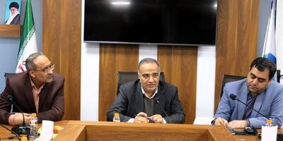 ریاست کلی بیمه مرکزی به استاد هاشمی رسید