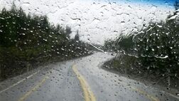 بارش باران در جاده های ۵ استان کشور